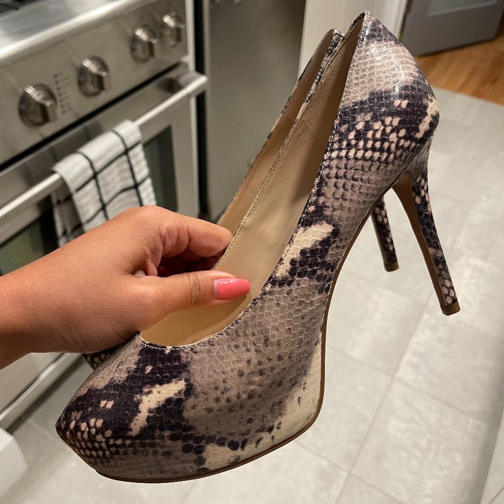 Nine West Snake Skin Print Pumps 6